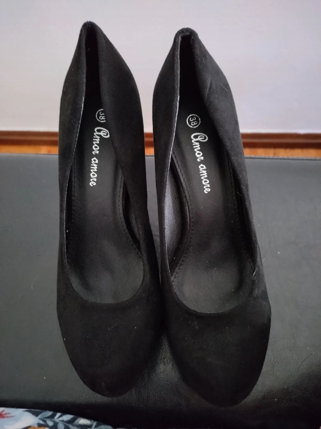 Sapatos salto preto