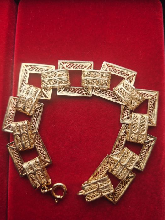 Pulseira em prata Dourada