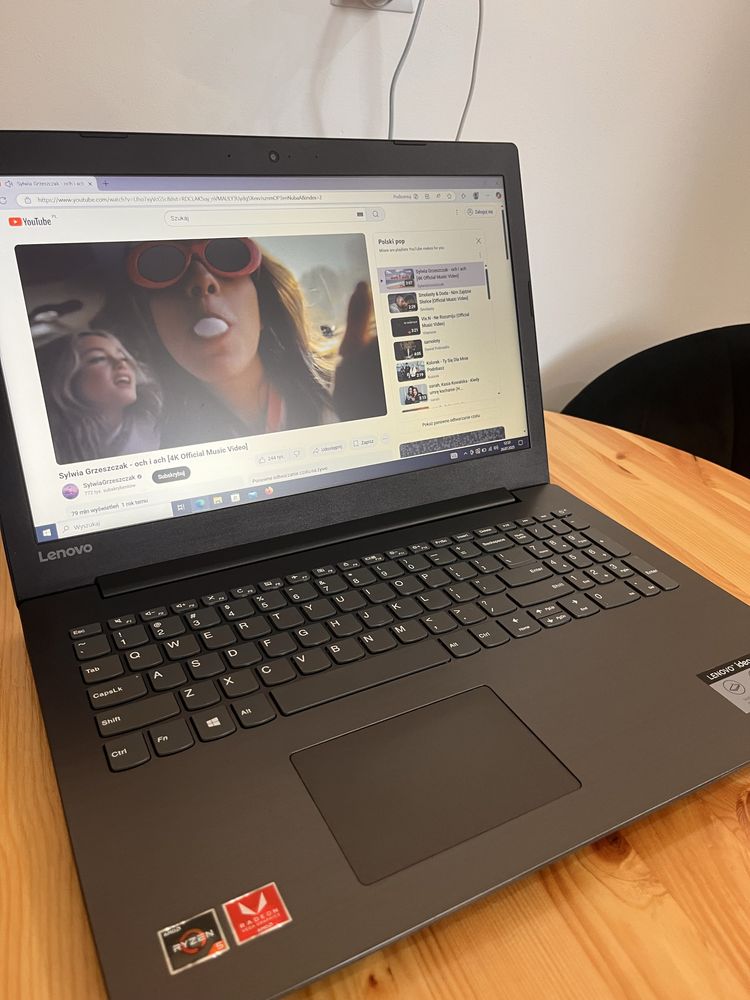 Lenovo Ideapad 256 GB Ryzen 5 Vega