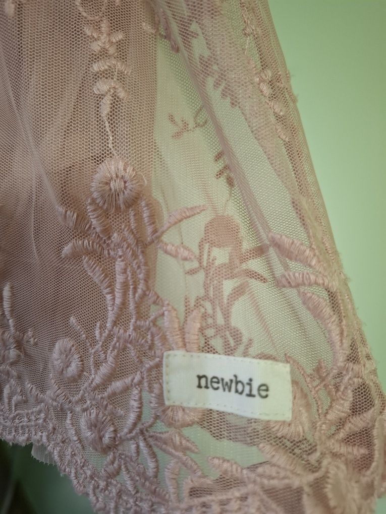 Elegancka sukienka od Newbie 92
