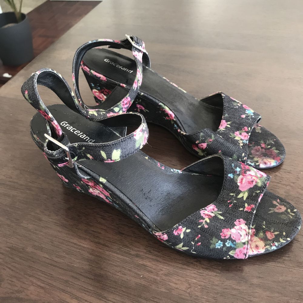 Calçado mulher - Várias sandálias/sapatos de salto alto - 39 e 40