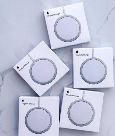 Бездротовий зарядний пристрій Apple MagSafe Charger White
