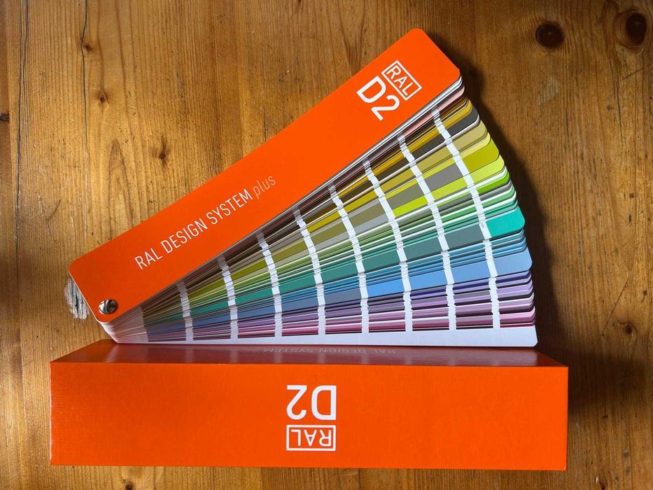 Wzornik RAL D2 DESIGN Plus - wzornik wachlarzowy, nieużywany