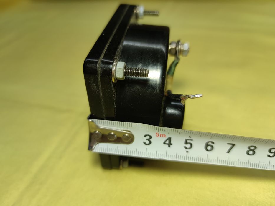 Аналоговый амперметр 0–2А размер 80×80 мм