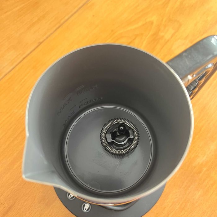 Maquina Nespresso aeroccino 4