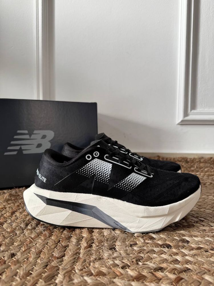 Кросівки чоловічі New Balance на літо