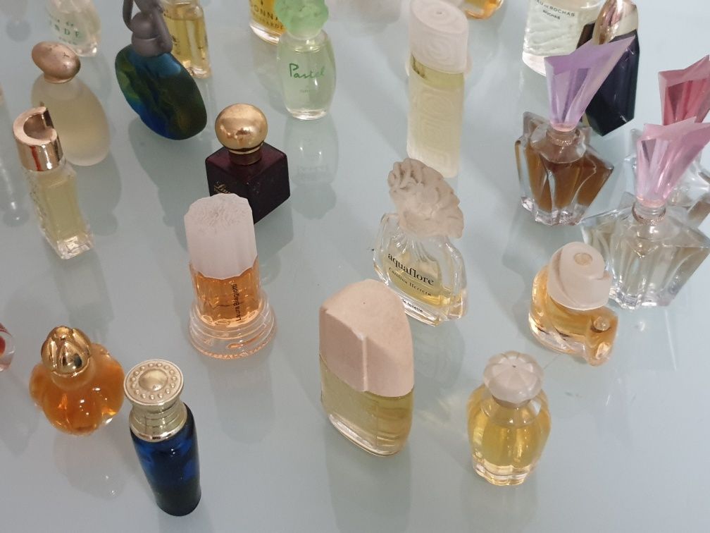 Colecção Miniaturas Perfumes DKNY BOSS CH ETC