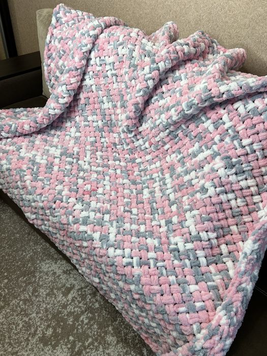 Мʼякий та дуже теплий плед ручної роботи
