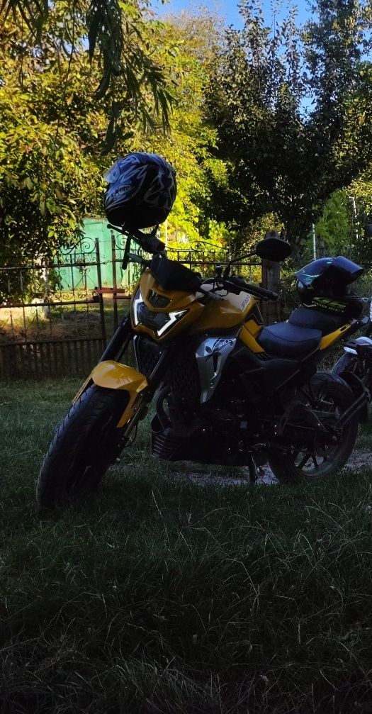 Продам ліфан ср220