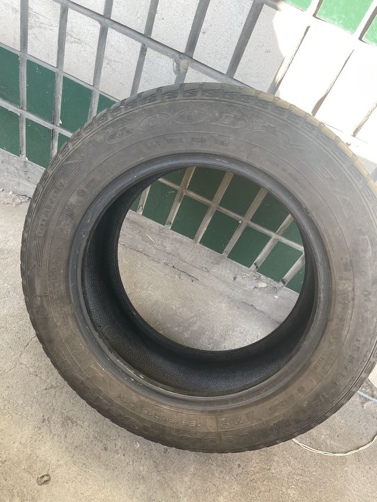 Шини Goodyear Vector 4Seasons 195/65 R15