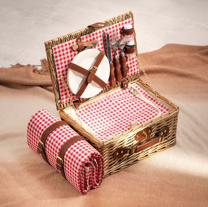 Kosz piknikowy LORENZO z matą dla 2 osób w czerwoną kratę 38x26x18 cm