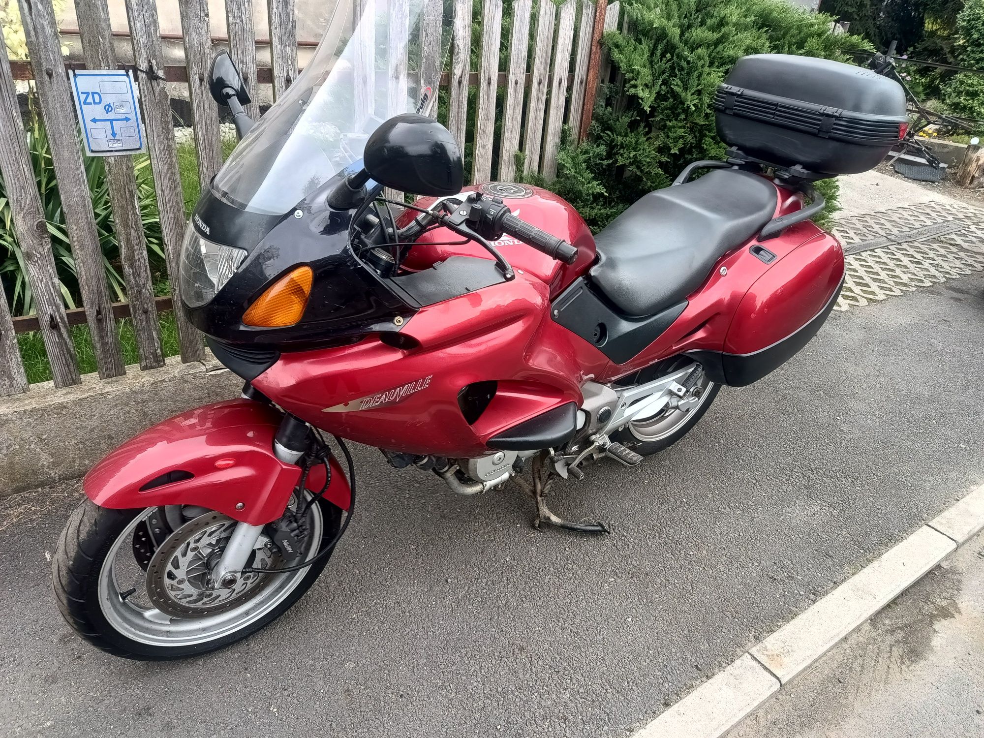 Honda deauville 650