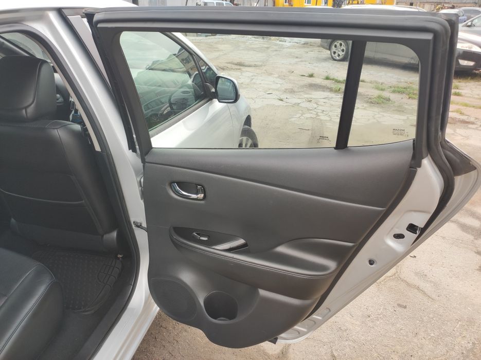 Nissan Leaf Ніссан Ліф