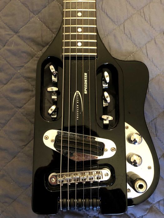 Traveler Guitar Speedster Standard Gloss Black