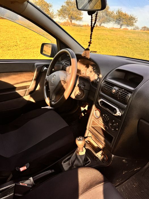 Автомобіль Opel Astra 1.4  Опель астра
