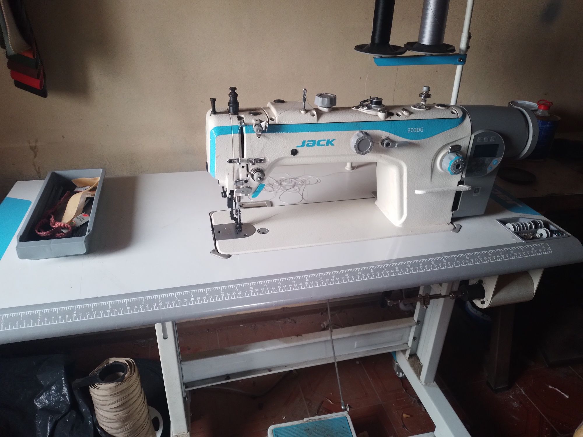 Maquina de Costura Jack