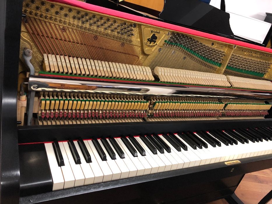 Pianino Czarne Weinbach Petrof