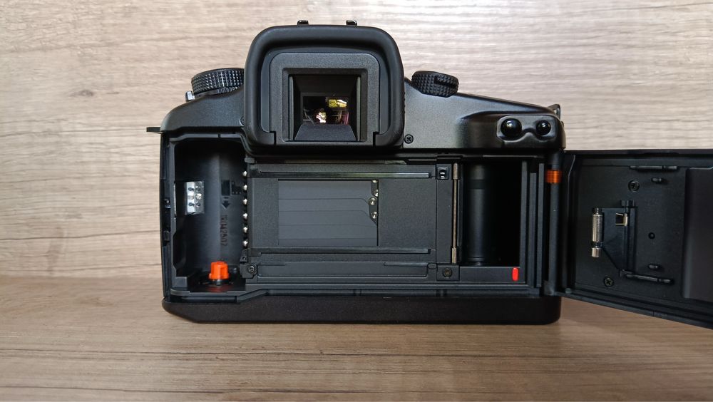 Плівкова камера Canon Elan 7