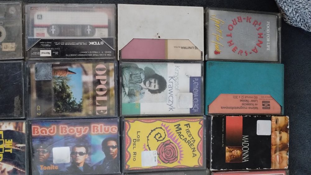 Zestaw kasety magnetofonowych.