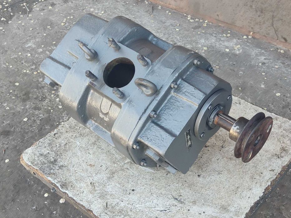 Насос компрессор воздуходувка тип GKRV-50/100 Q=125 м.куб.час ГДР