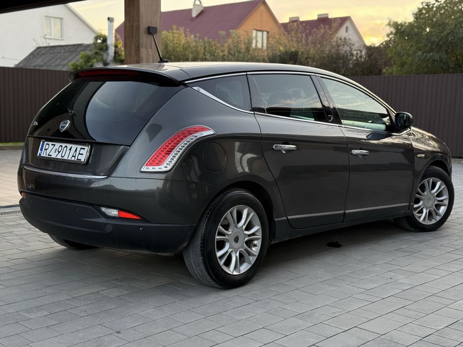 Lancia Delta 1.6 Dizel Avtomat