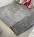 Tapete quarto .Cor cinzento