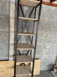 Regal w stylu loft