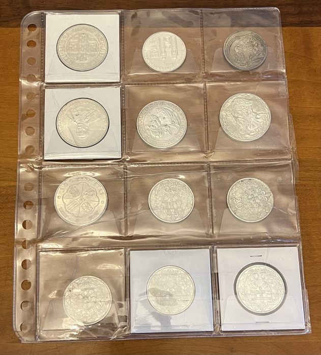 Lote de 192 moedas de prata - 942g fine