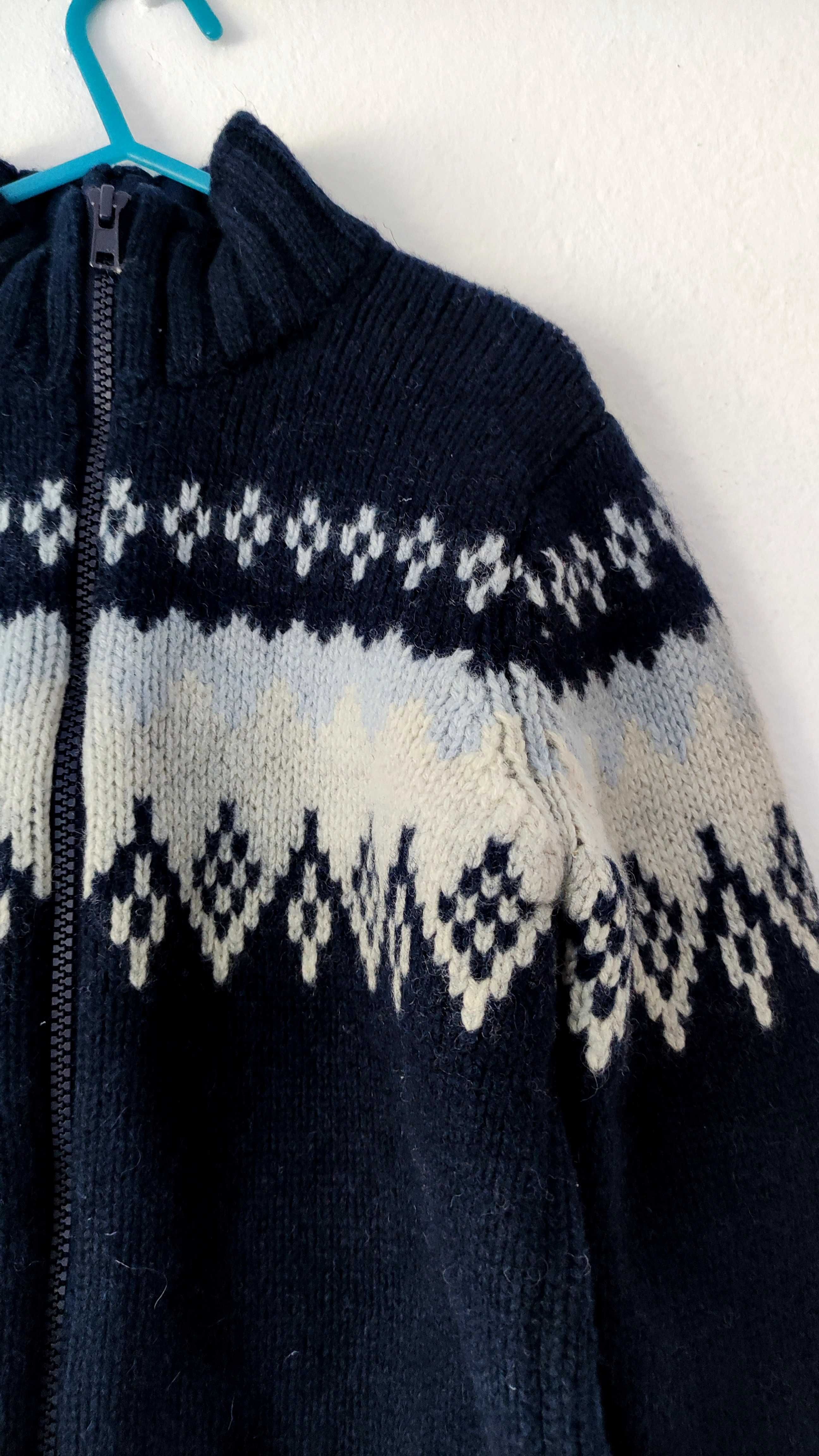 Świąteczny sweterek, świąteczny sweter, sweter wełniany, wełna, hm,