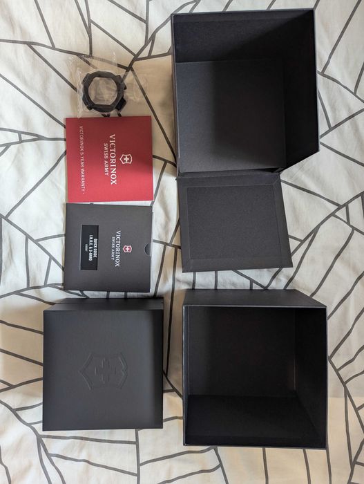 Victorinox INOX - zegarek Swiss Made Swiss Army