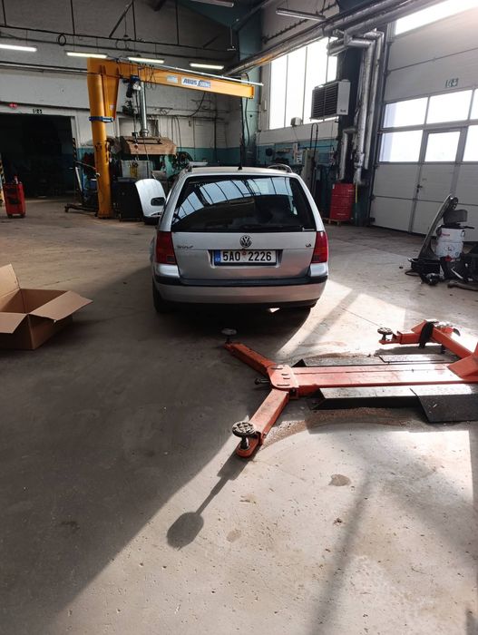 Golf 4 мотор 1.6 BCB капот бампер фари підрамник полуось супорта.