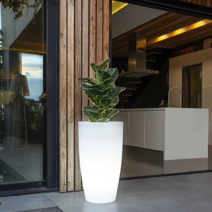 Mobiliario em plastico com iluminação