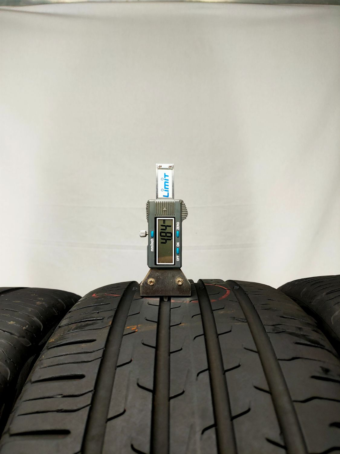 Opony 235/45R20 lato 235/45/20 CONTINENTAL (osobowe) OO12996
