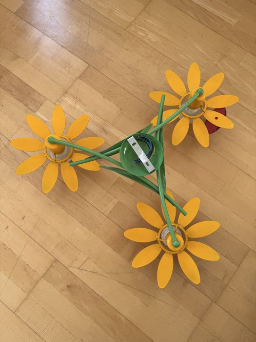 Lampa sufitowa kwiaty z biedronką