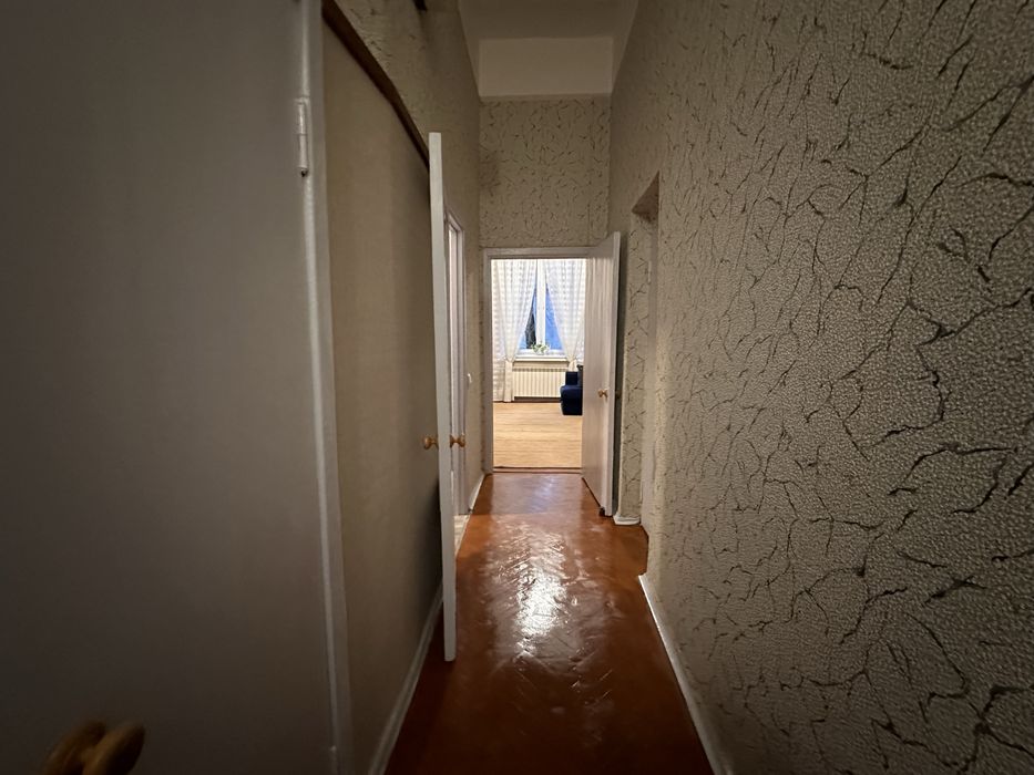 Стрілецька 6/7, метро Золоті ворота. Центр, 1к кв.