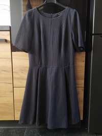 Granatowa sukienka w białe kropki Mohito 38