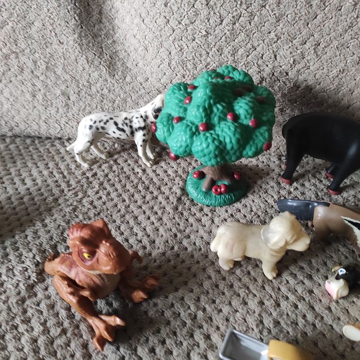 Wesoła farma i inne figurki zwierząt