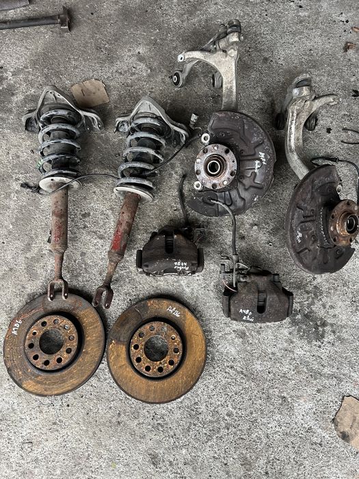 Цапфа поворотній кулак ступіца стойки Audi A4 B6 Ауді А4 Б6