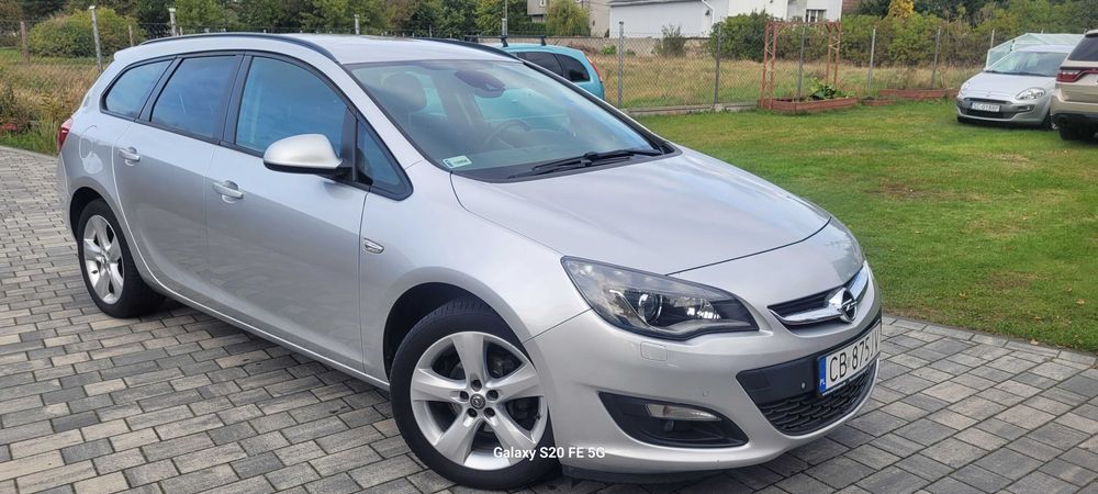 OPEL ASTRA J 1,6 16V GAZ AUTOMAT KOMBI bogate wyposażenie