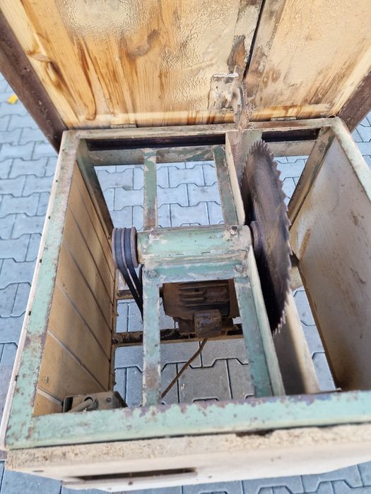 Piła tarczowa budowlana nie formatowa do cięcia opału  krajzega