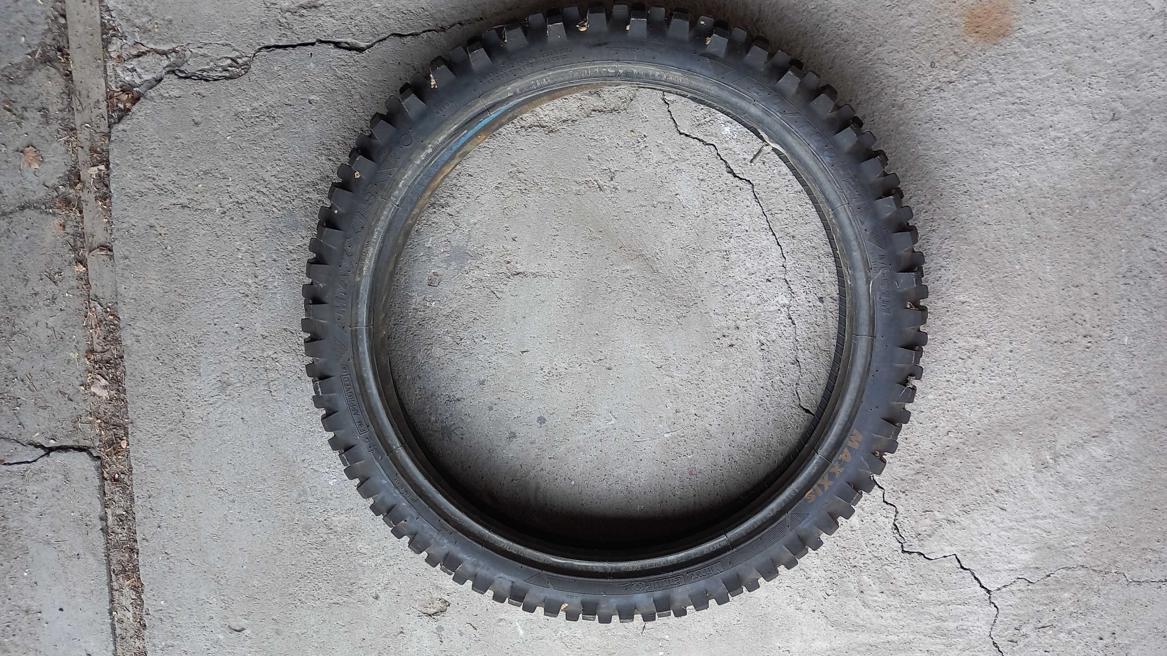 Opony Cross  MAXXIS 80/100-21 ,Pirelli MT70 130/80-18 66RR
