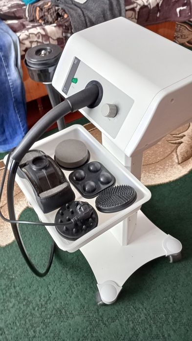 Вібраційний масажер для тіла.