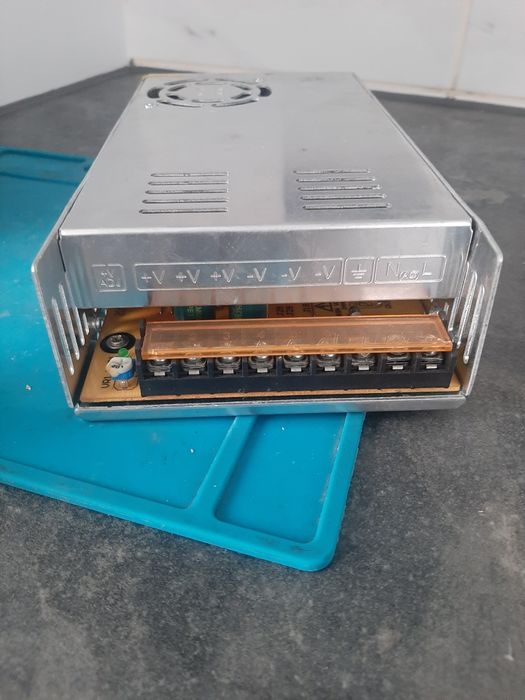 Блок живлення 12в 33.3а.