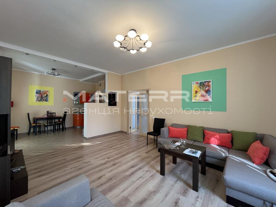 Продаж сучасного будинку в Забірʼє 1 лінія від лісу