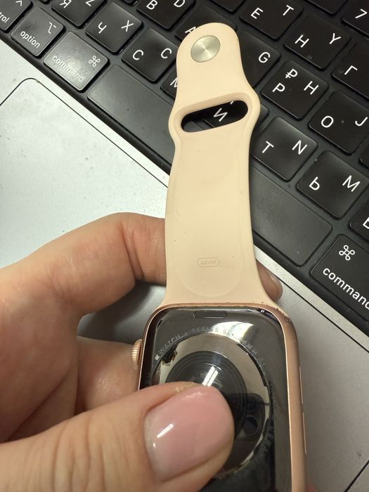 Apple Watch Gold 44m Series 5