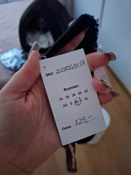 Komplet nowy elegancki cekiny top i spódnic M La