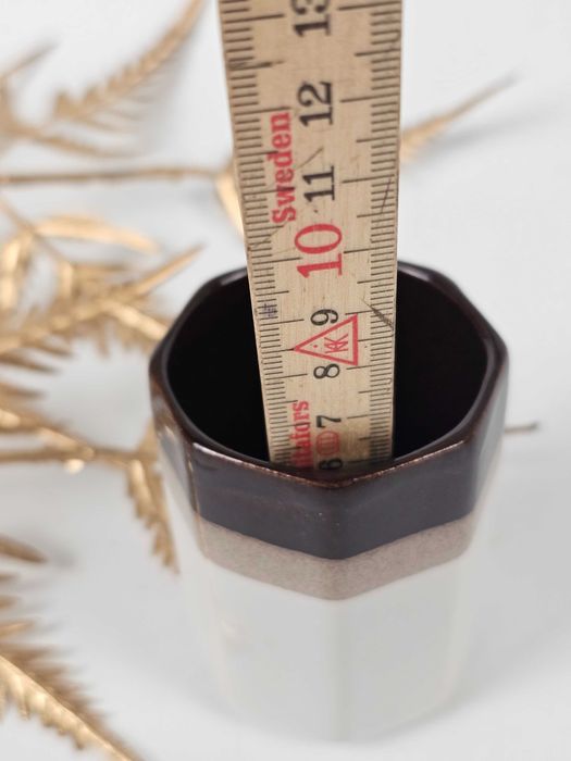 Kubek ceramiczny geometryczny vintage retro skandynawski brąz beż