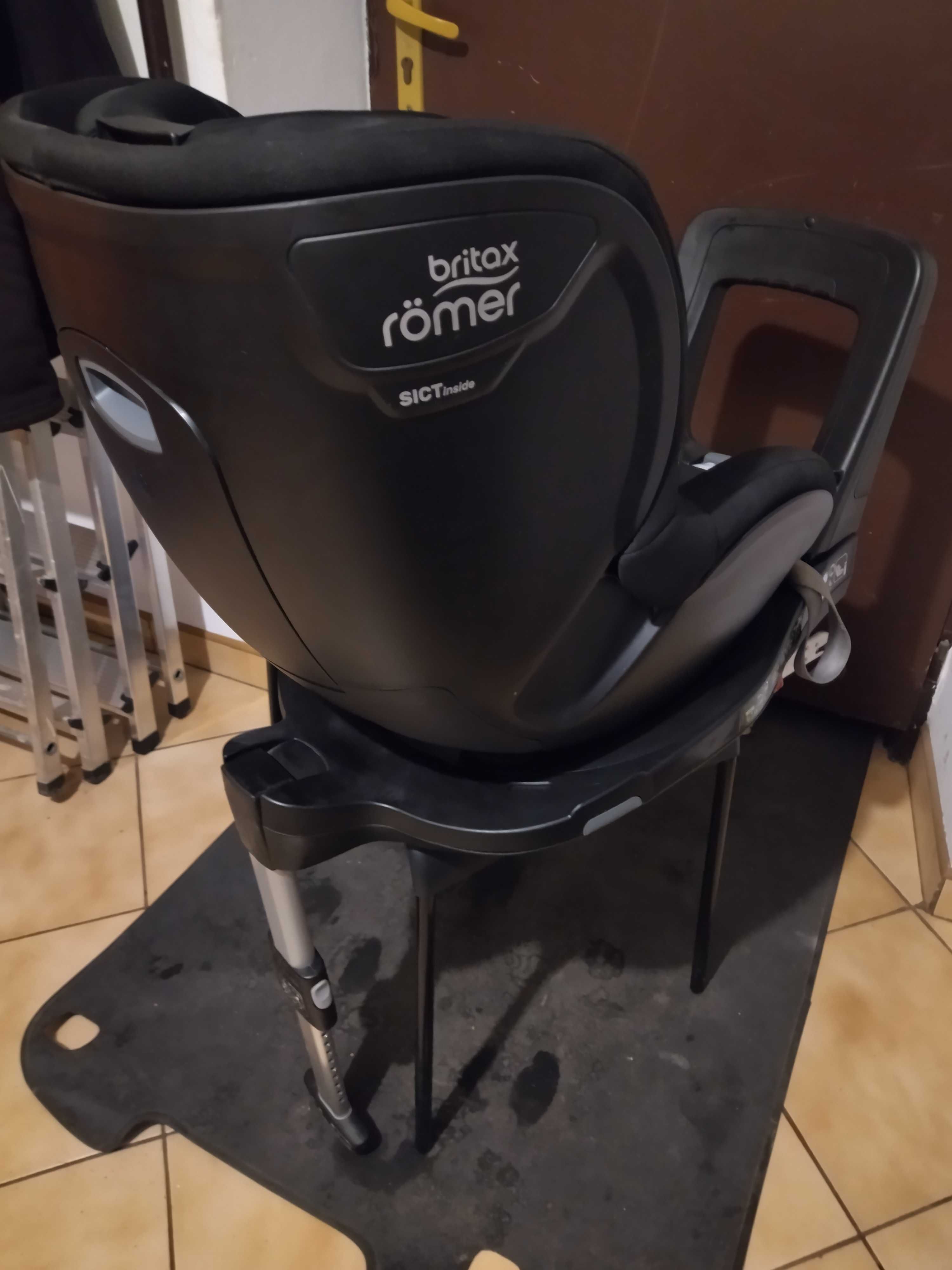 Fotelik obrotowy Britax Romer Dualfix
