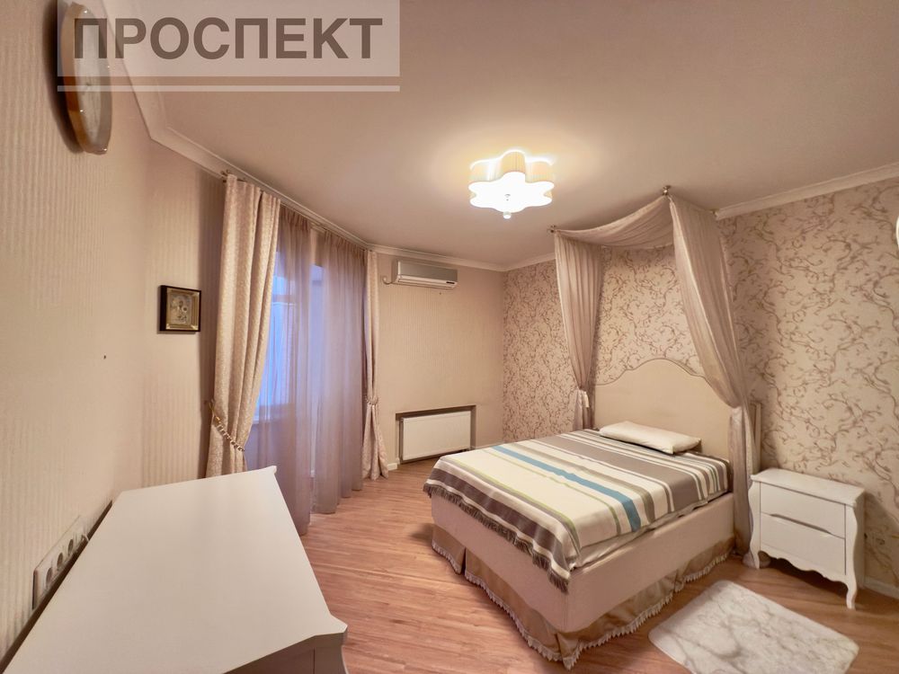 Продаж 4-х кімн.квартири з Авторским ремонтом вул. Петропавлівська .