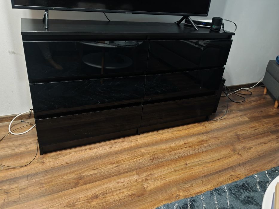 Komoda z połyskiem czarna